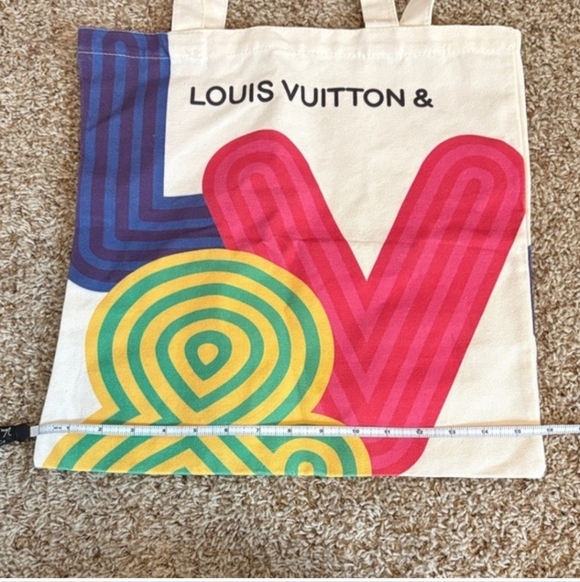 Louis Vuitton White Artistic Tote Bag - Picture 4 of 5